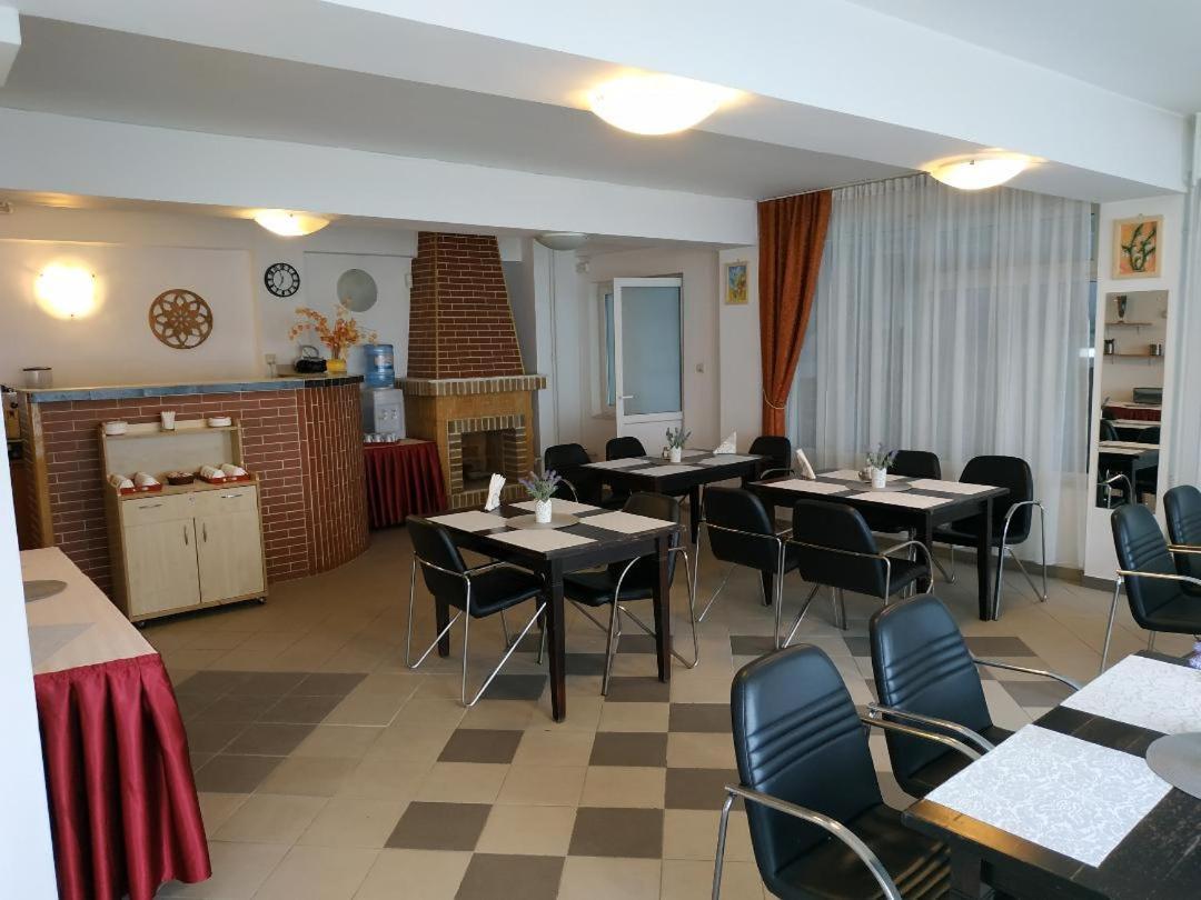 Vila Mihail Hotel Buşteni Zewnętrze zdjęcie
