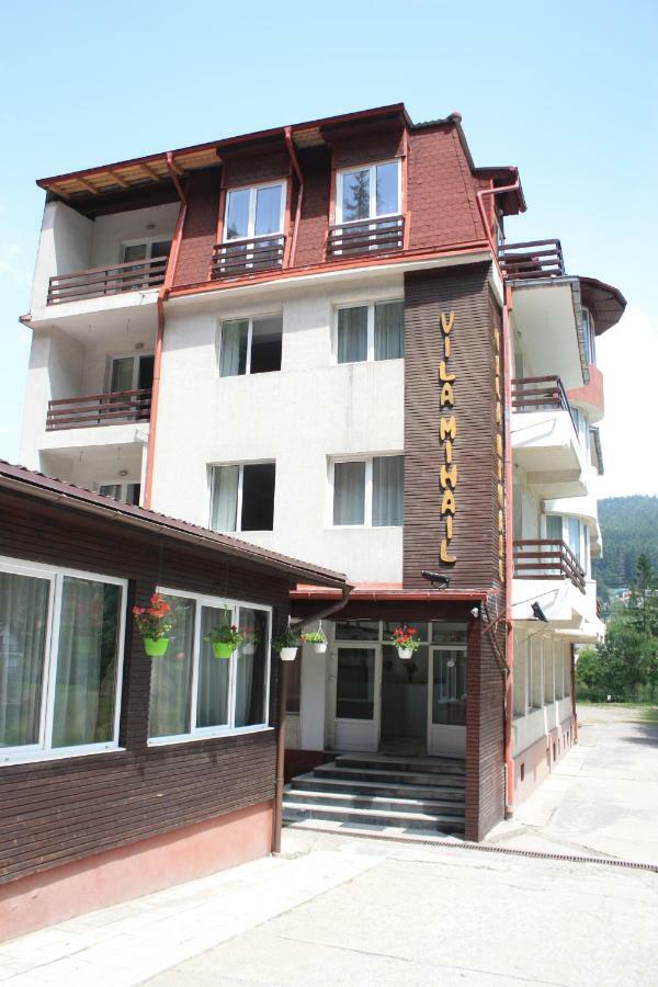 Vila Mihail Hotel Buşteni Zewnętrze zdjęcie